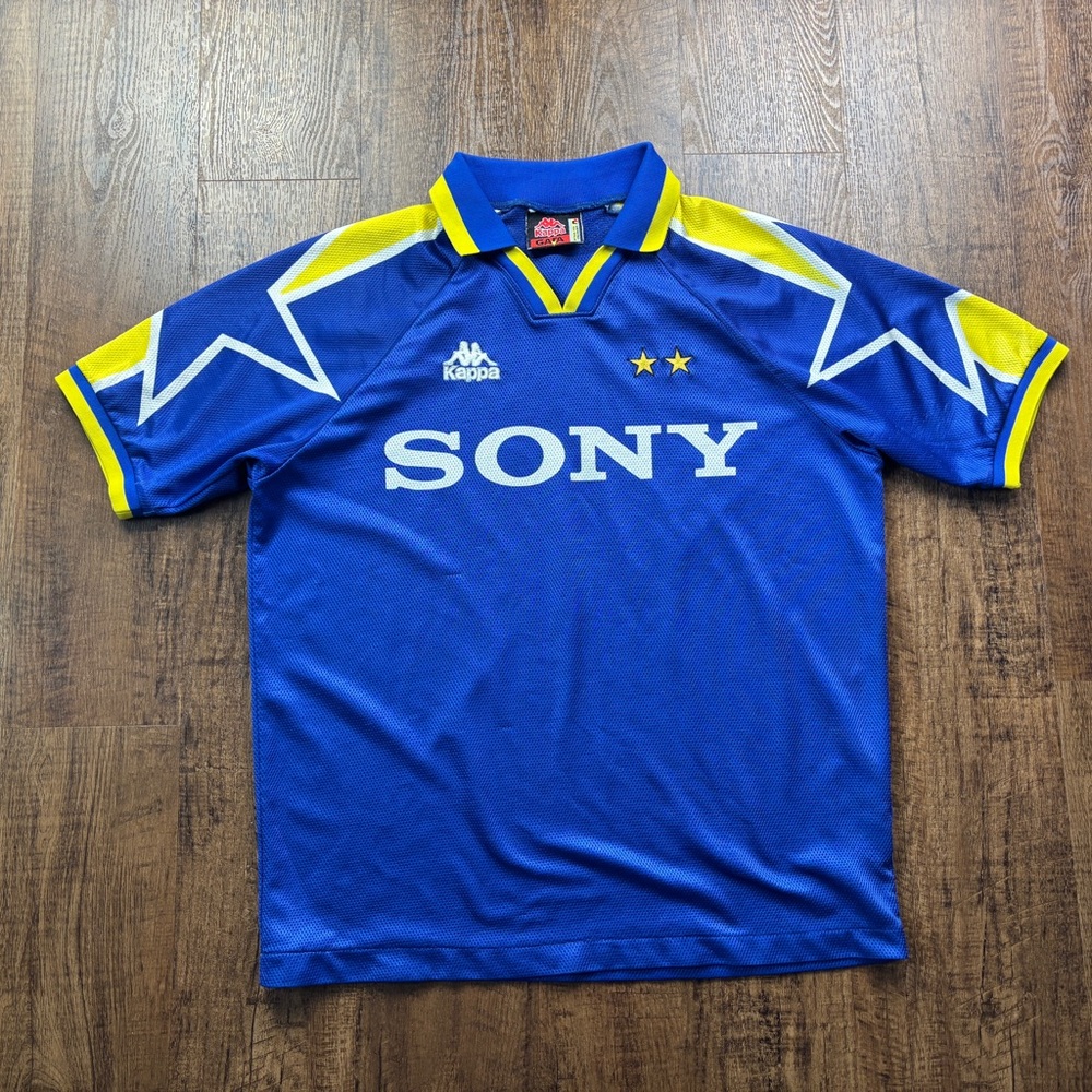 OFFICIAL KAPPA 1996 JUVENTUS AWAY SHIRT - SIZE L (fits more like M/L)